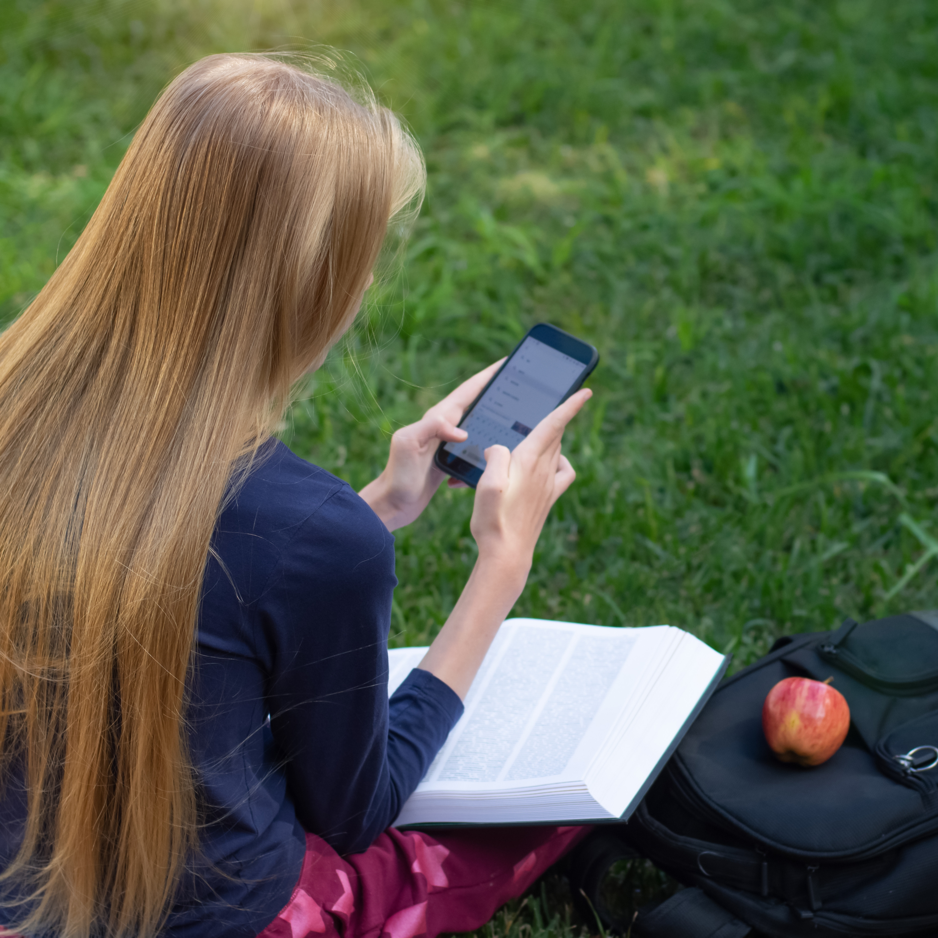 5 Best Camera Phones for Outdoor Shoot